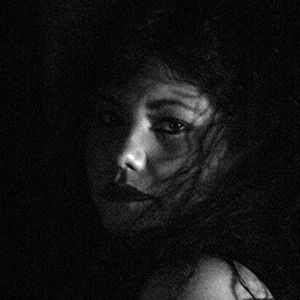 Meet your Posher, Yanira